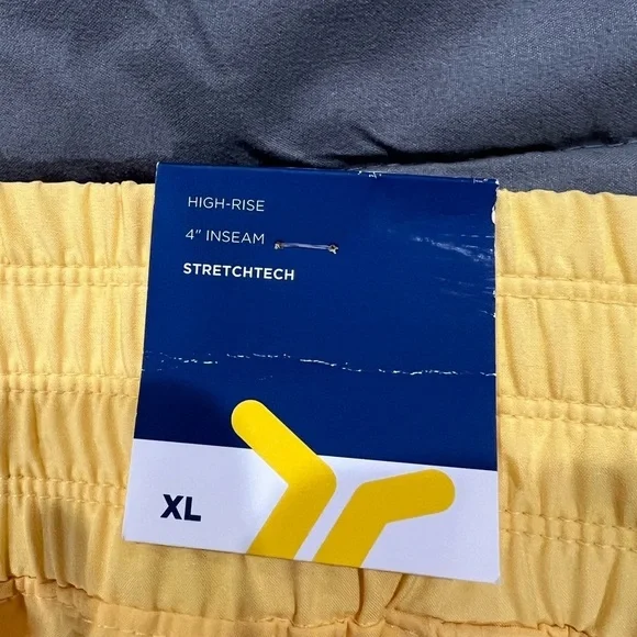 New NWT light yellow women’s running shorts old navy XL x-large - Picture 6 of 8
